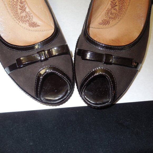 Sofft Brown Suede Leather Heels Size 8.5M - Picture 2 of 3
